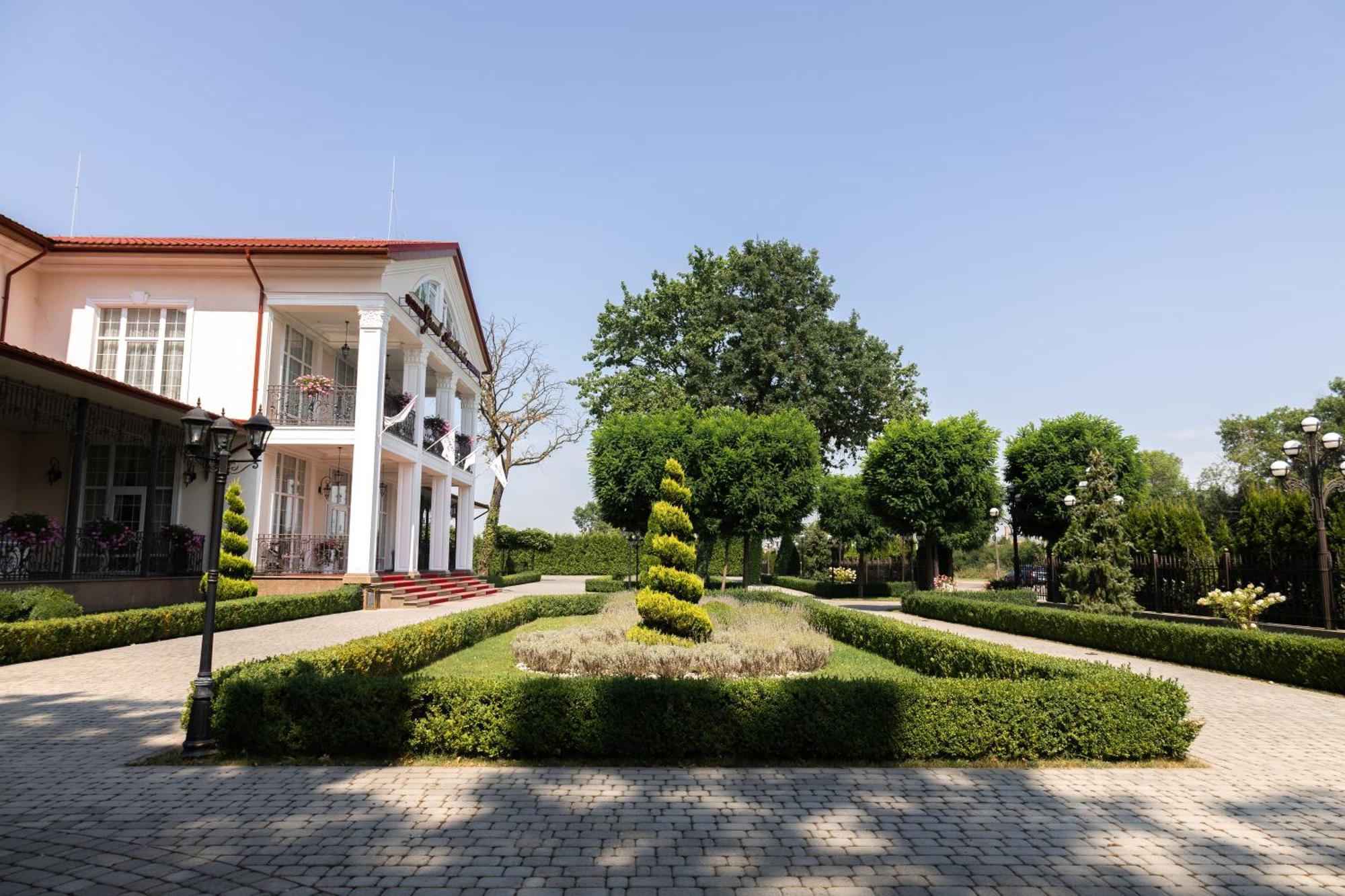 Hotel Grand Aristocrate Dubovtsy المظهر الخارجي الصورة