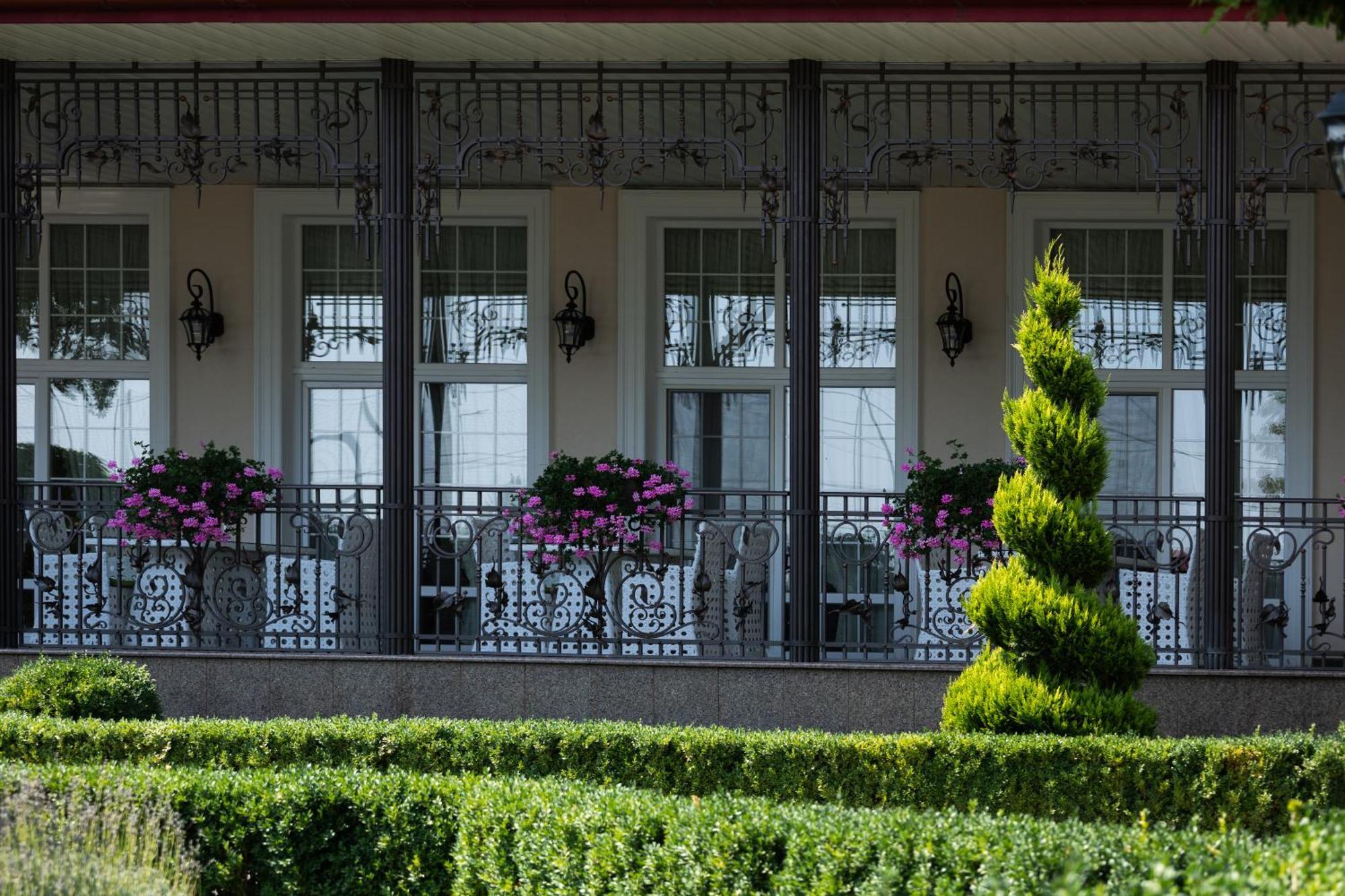 Hotel Grand Aristocrate Dubovtsy المظهر الخارجي الصورة